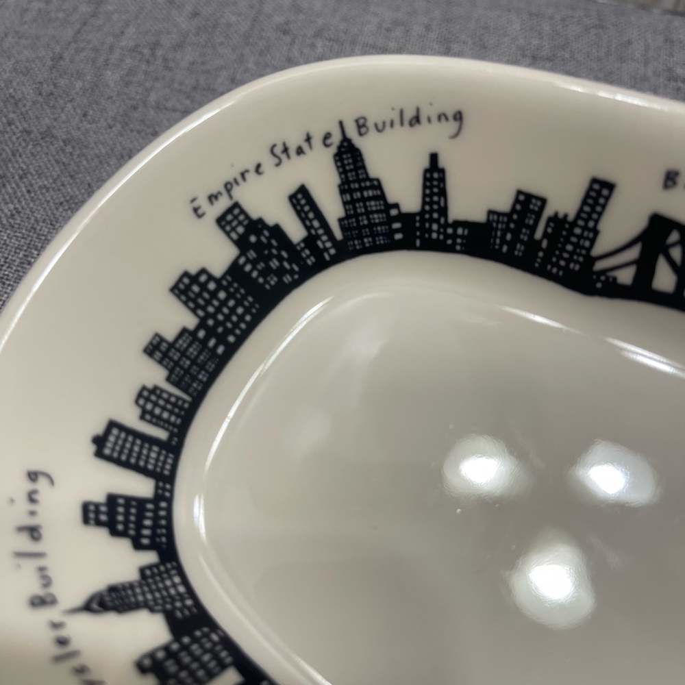 Fish Eddy 212 NYC Skyline Relish Dish - Picture 6 of 8